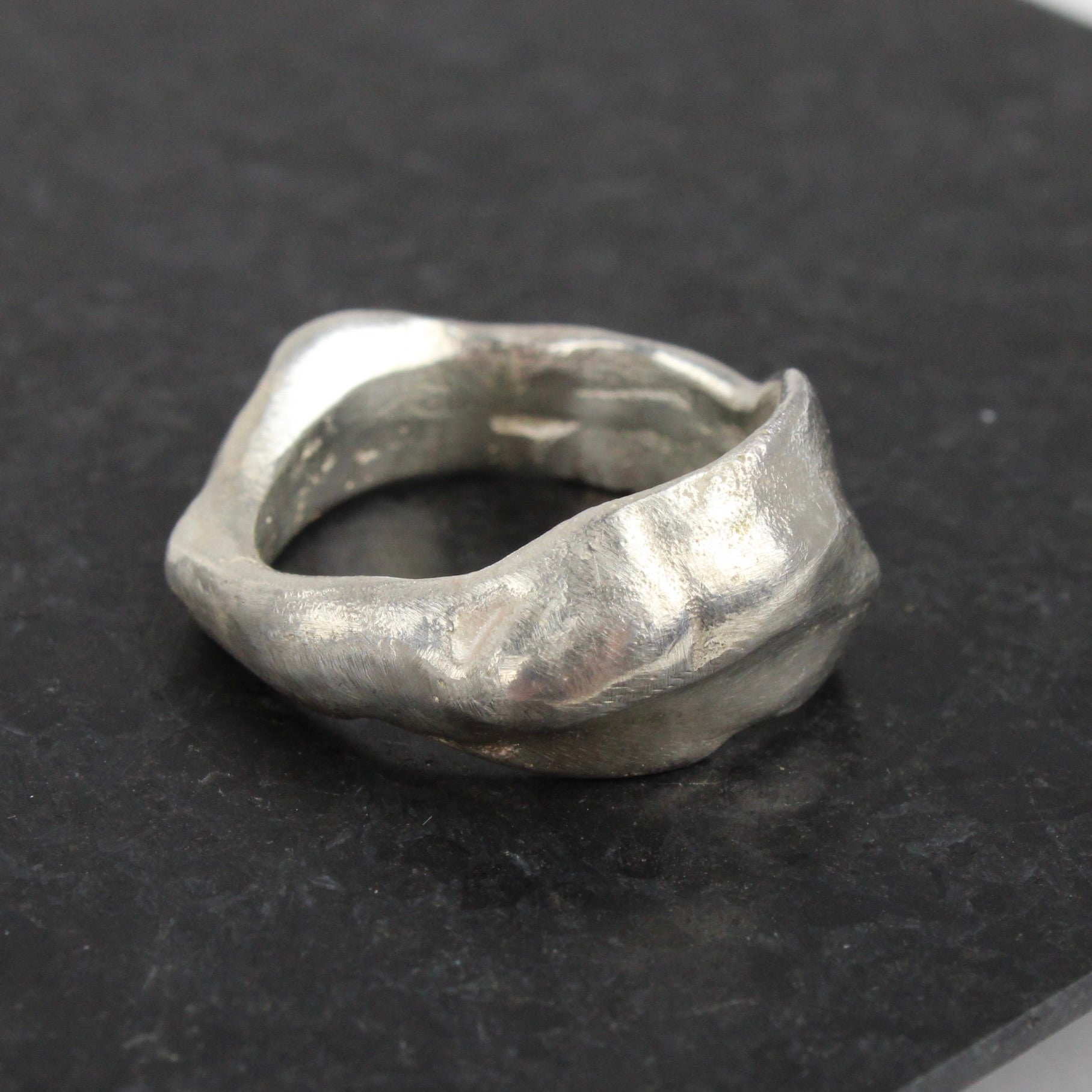 Organic ring – Kina NZ Design + Artspace