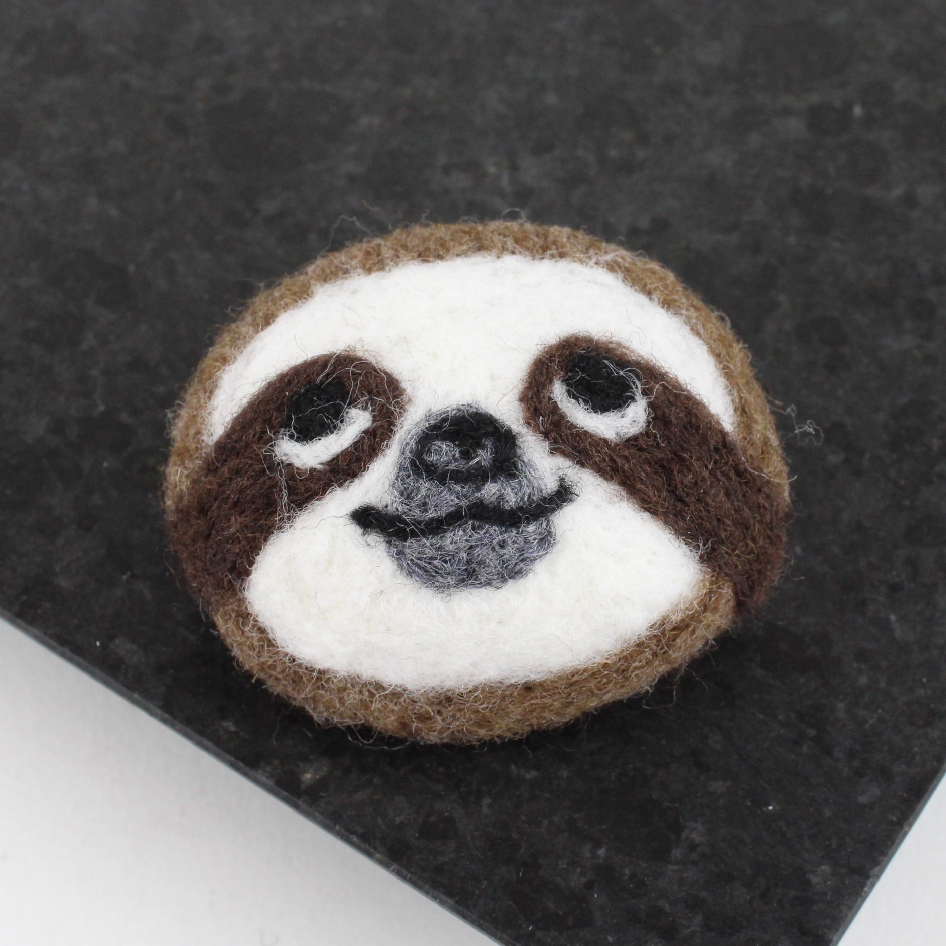 Sloth Brooch – Kina NZ Design + Artspace