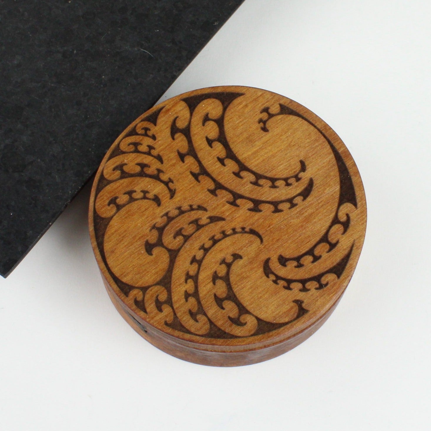 Papa Huia Box - Pitau – Kina NZ Design + Artspace