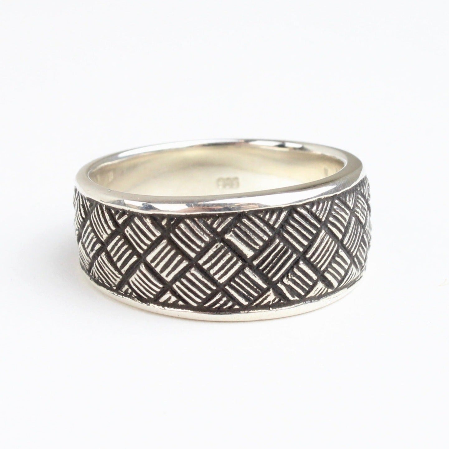 Raranga ring – Kina NZ Design + Artspace